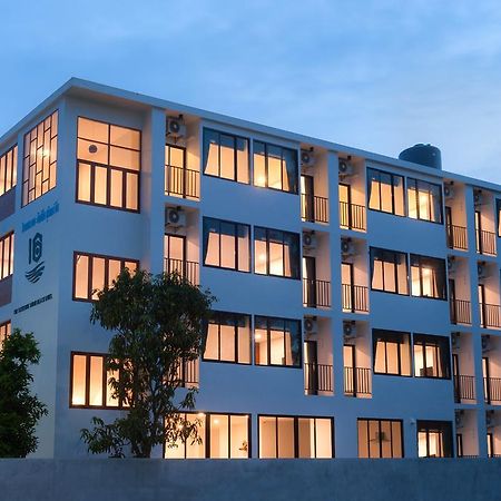 The Sixteenth Surin Beach Hotel Phuket Eksteriør bilde