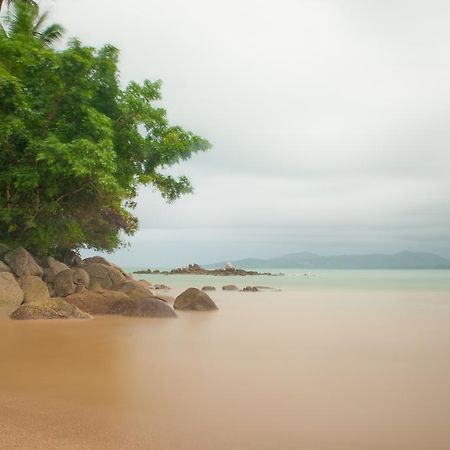 The Sixteenth Surin Beach Hotel Phuket Eksteriør bilde